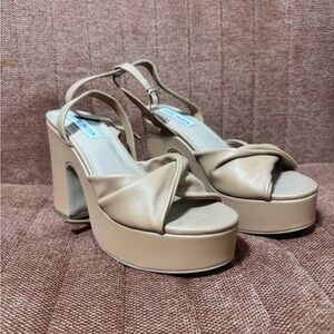 Steve Madden Tan Platform Sandals
